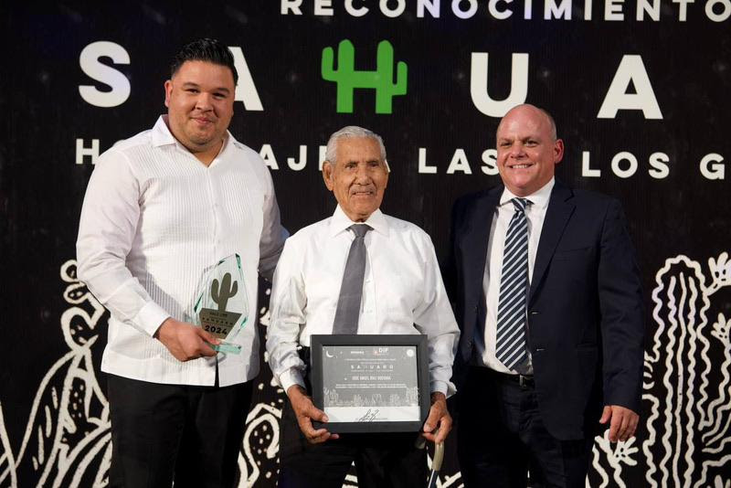 Gobierno de Sonora galardona a las personas mayores con el Reconocimiento Sahuaro 2024